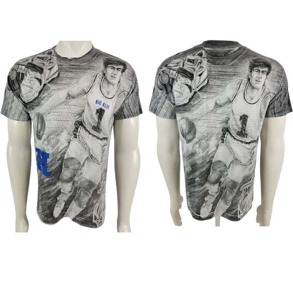 Vtg 1990 single stitch Kentucky Wildcats all over print basketball T-shirt L